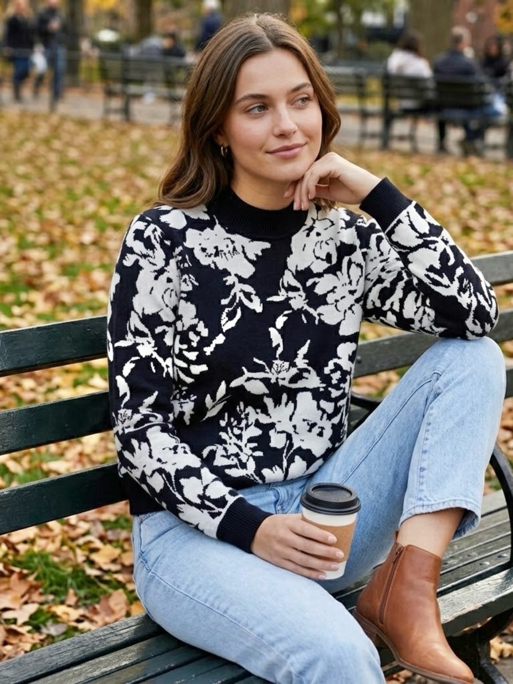 Amour Vert Black White Floral Knit Sweater Long Sleeve Crewneck
